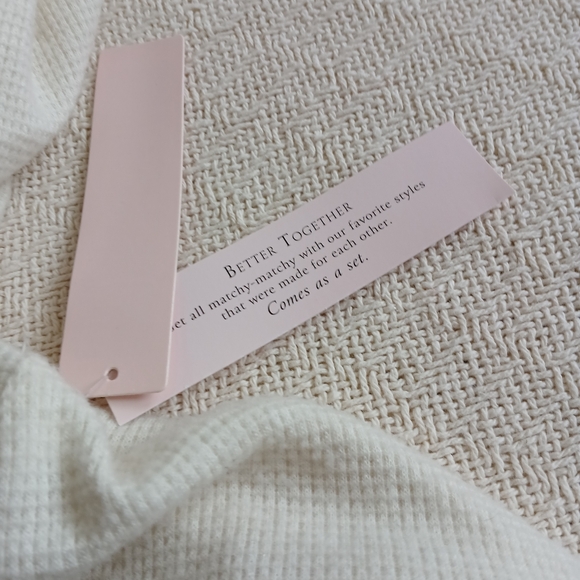 VS ♡ 2 piece waffle knit thermal matching pajama set - Picture 6 of 9